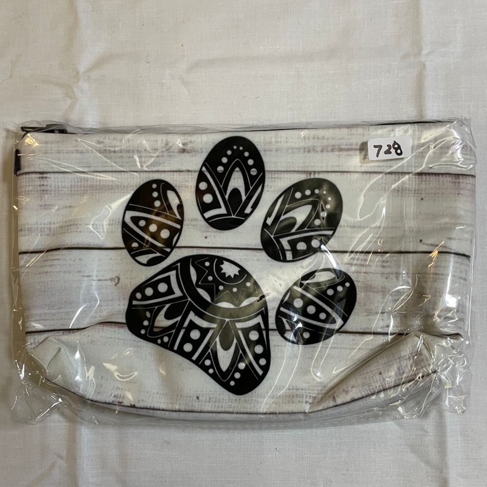 The Pouch Cosmetic Bag Womens OS White NWT Paw Print Mandala Rustic Accessory